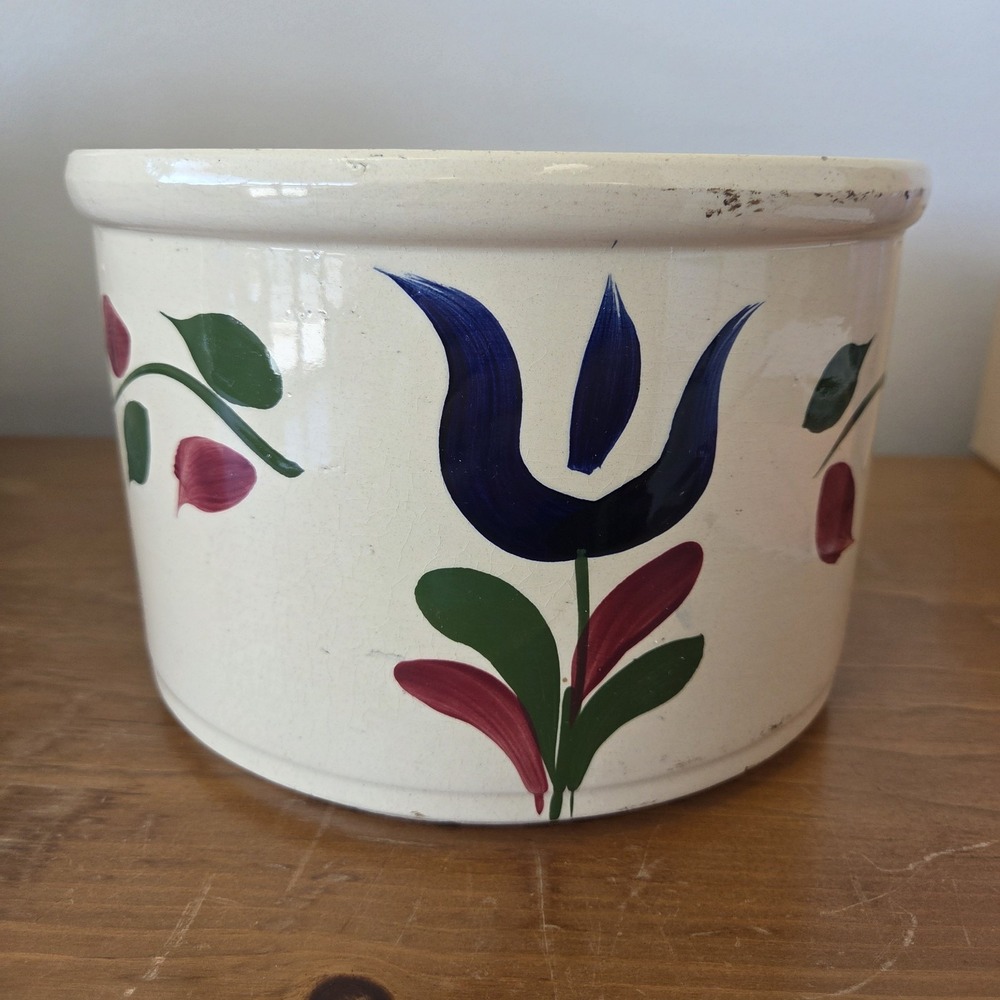 RARE VINTAGE WATT POTTERY Tulip Jar
